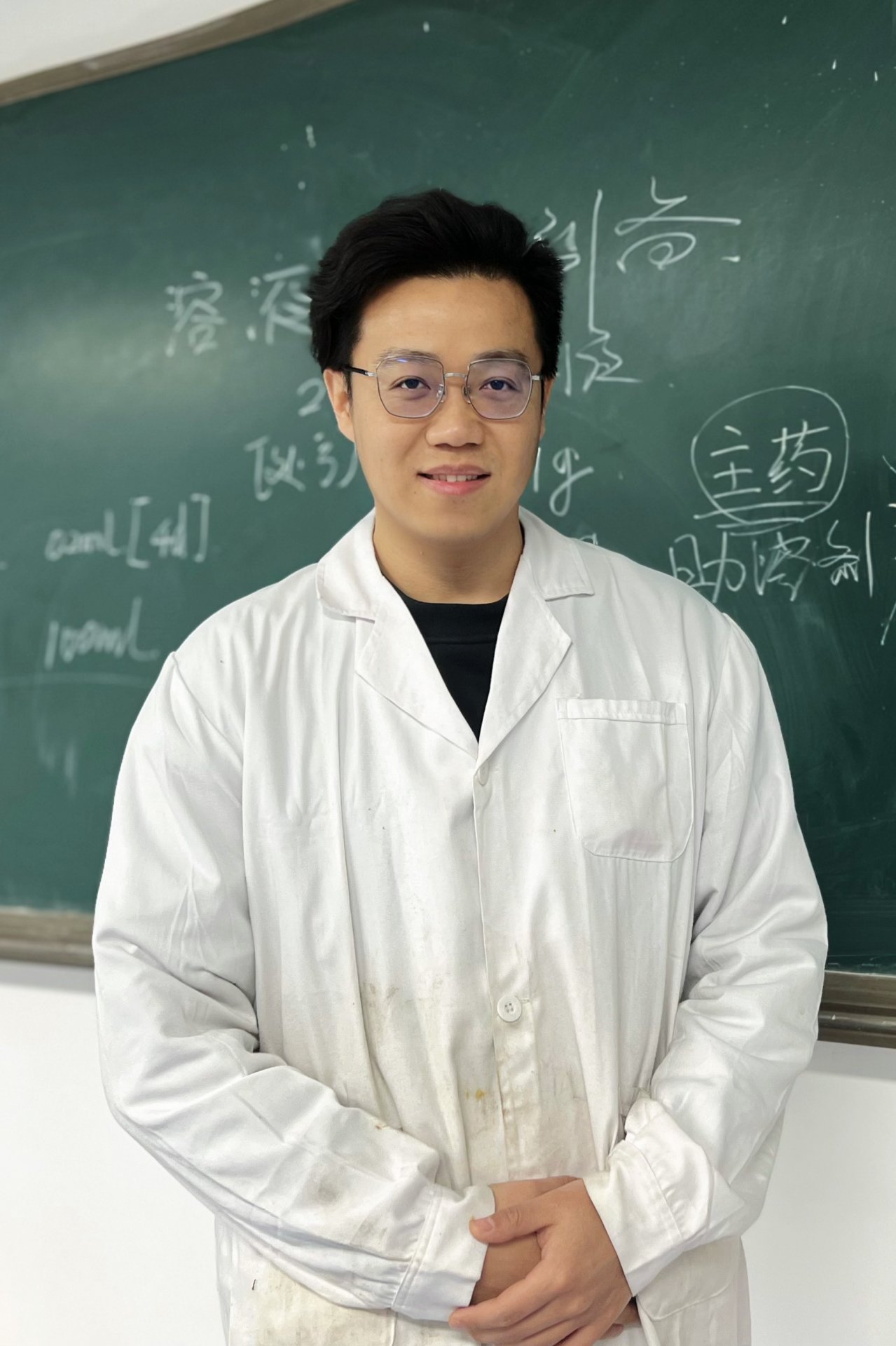 刘桐欣老师.jpg 图片: