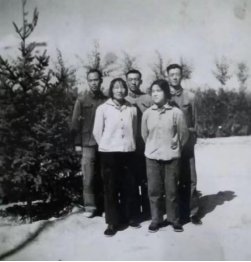图片2.png 许便书工作照